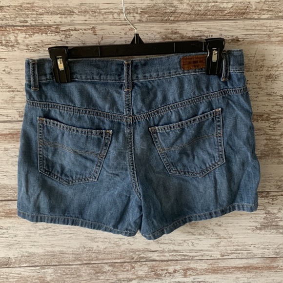 Tommy Hilfiger Jean Shorts Size 2 - Picture 3 of 6
